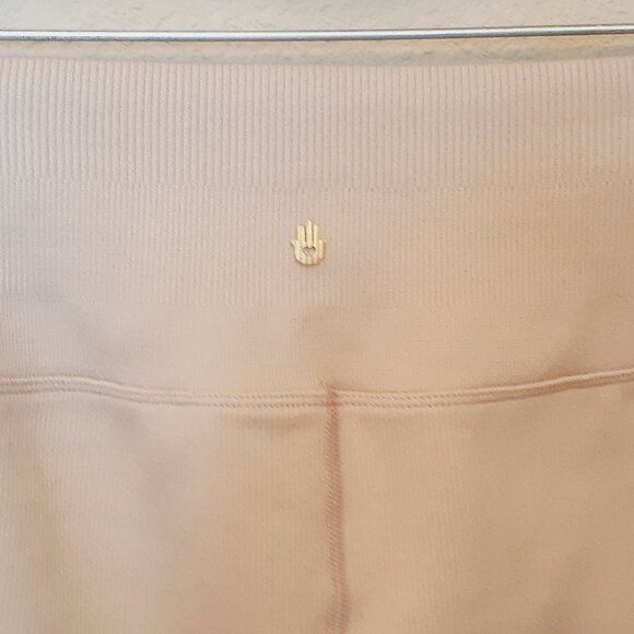 Spiritual Gangster Love Sculpt 7/8 Leggings NWT - Picture 6 of 14